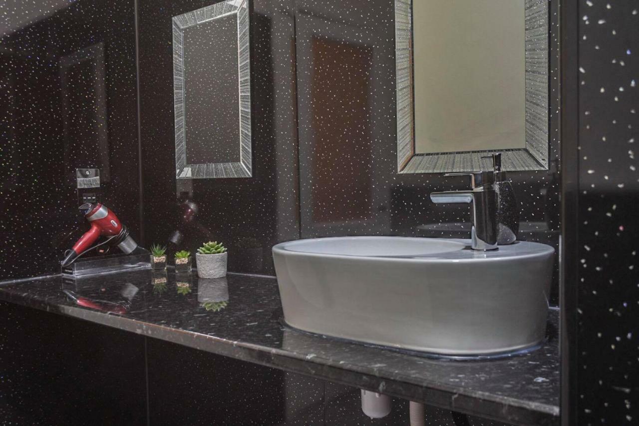 Edinburgh Ground Floor City Centre Flat Close To Princess Street 외부 사진